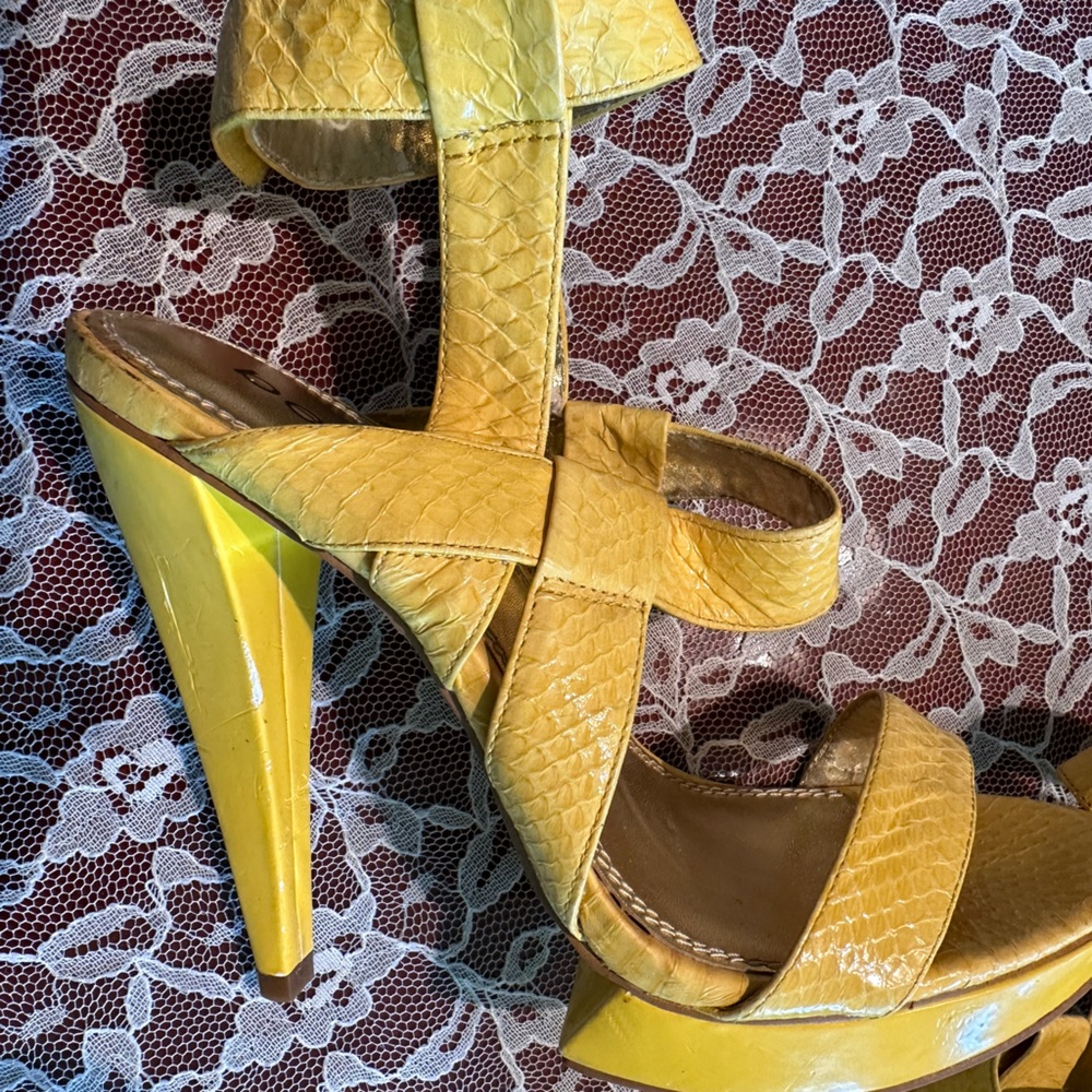 Bebe yellow platforms!!
